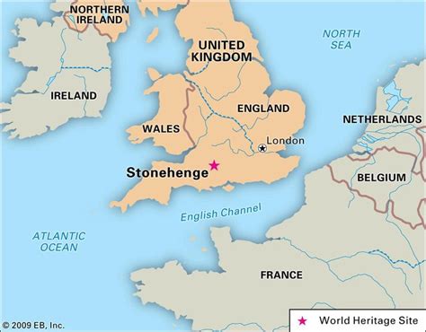 stonehenge location england map google